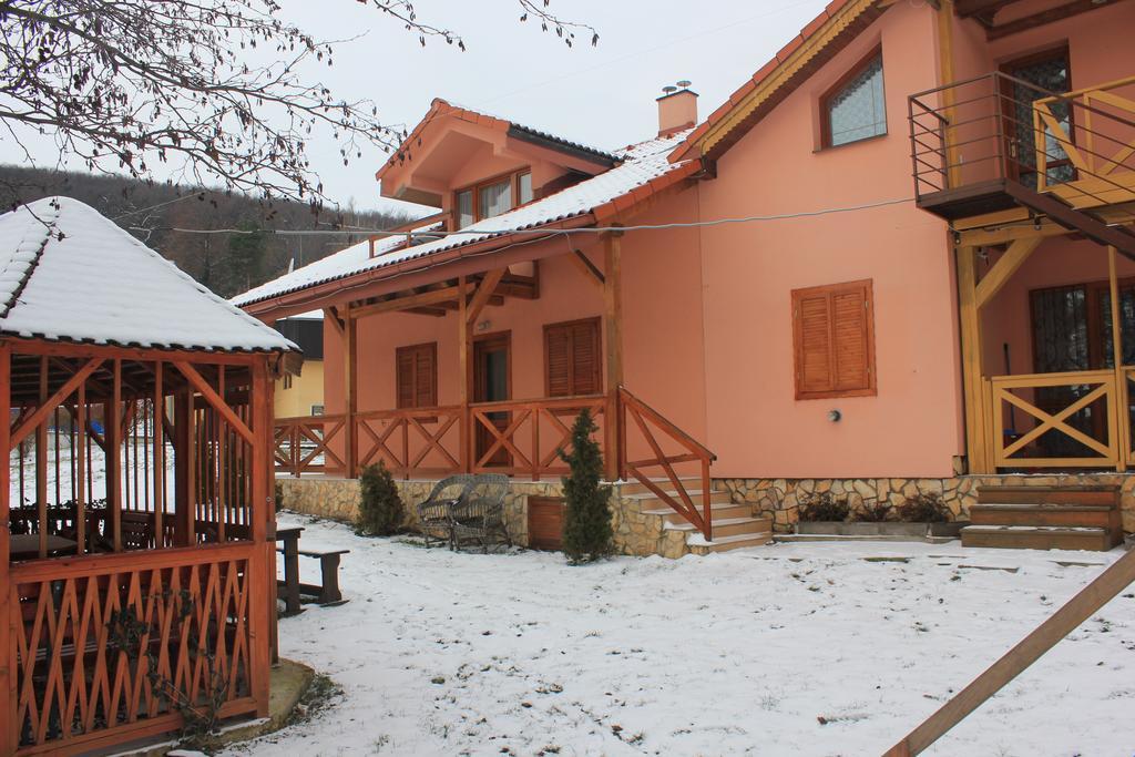Apartmany Vinné 外观 照片