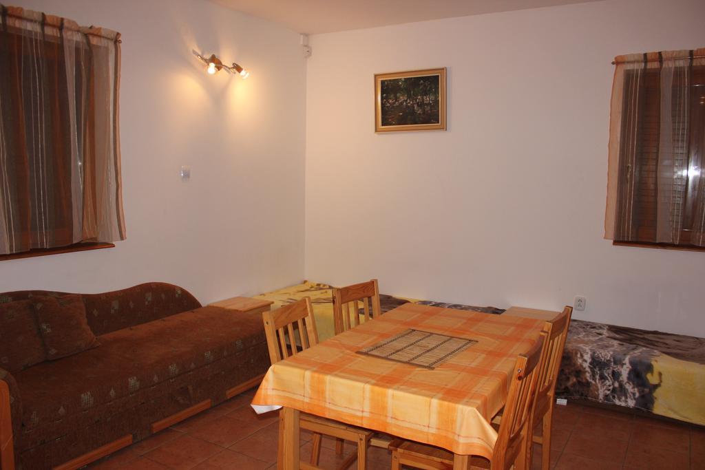 Apartmany Vinné 客房 照片